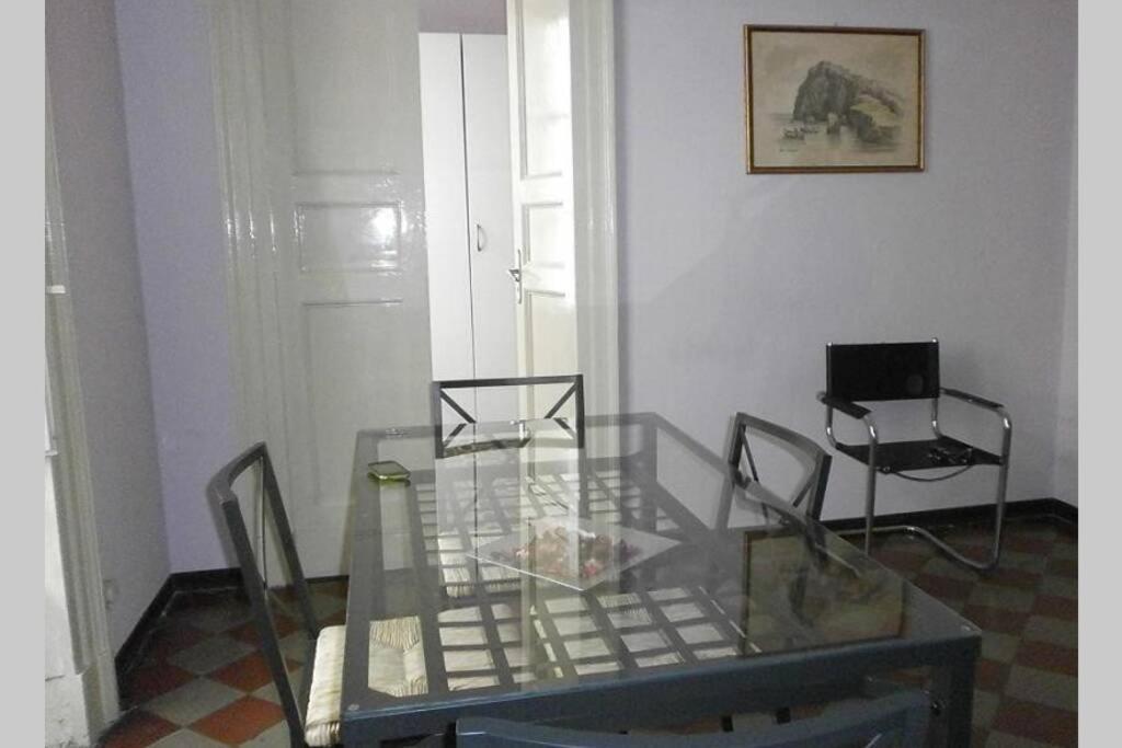 Three Rooms Near Central Station Catánia Buitenkant foto