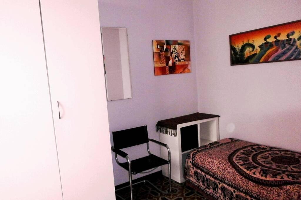 Three Rooms Near Central Station Catánia Buitenkant foto