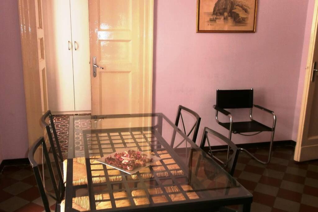 Three Rooms Near Central Station Catánia Buitenkant foto